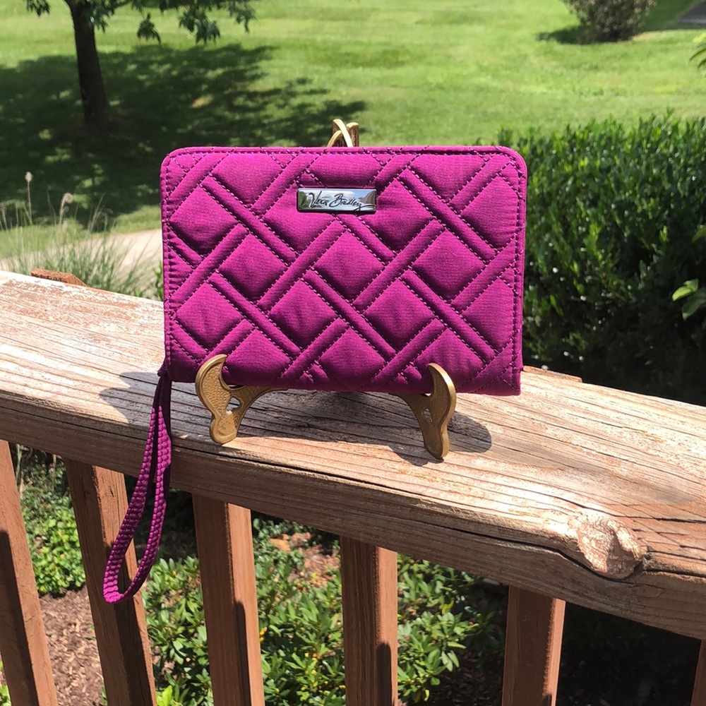 Vera Bradley zip wristlet EUC foxglove purple